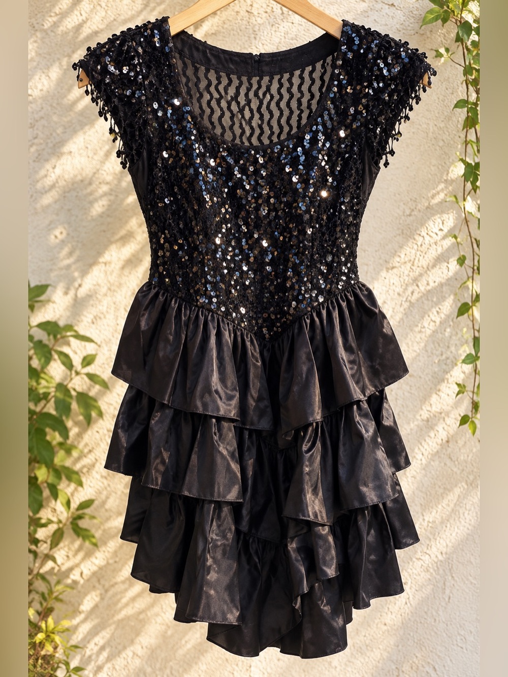 🖤 Vintage Black Sequin Ruffle Party Prom Date Dress • Size 11J Glam Holiday LBD